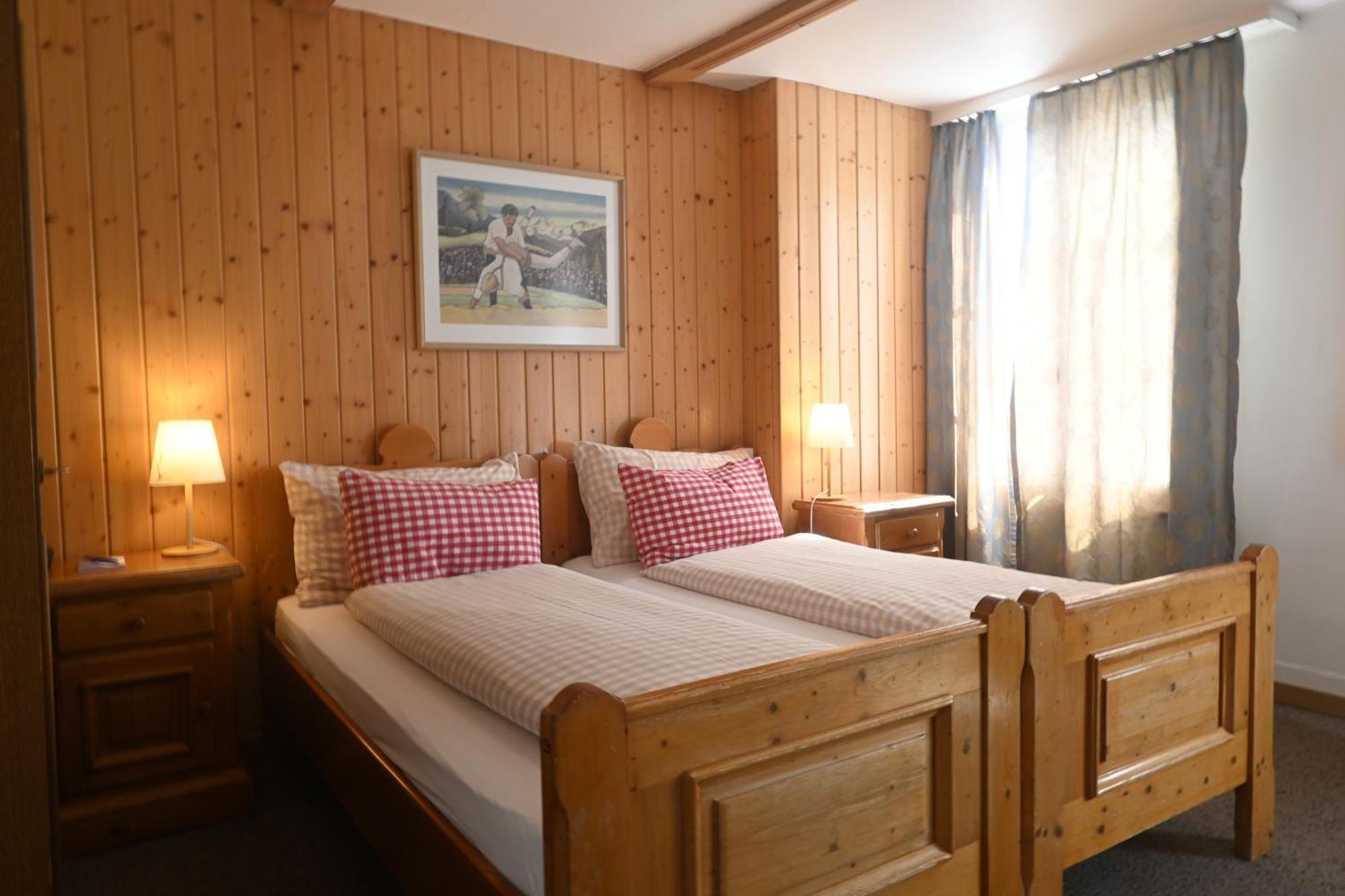 Baeren Hotel, The Bear Inn Wilderswil Buitenkant foto